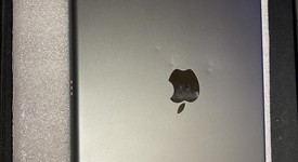 Good
													Apple iPad 7th Gen - Unlocked, Gray, 32 GB, A2200, photo 3 of 6
