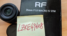 Fair
													Canon RF 35mm f1.8 IS Macro STM, photo 1 of 9