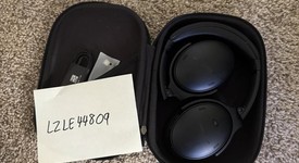 Used
													Bose QuietComfort Headphones - Black, photo 1 of 1