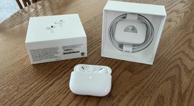 Used
													Apple AirPods Pro 2 - Lightning, photo 2 of 4