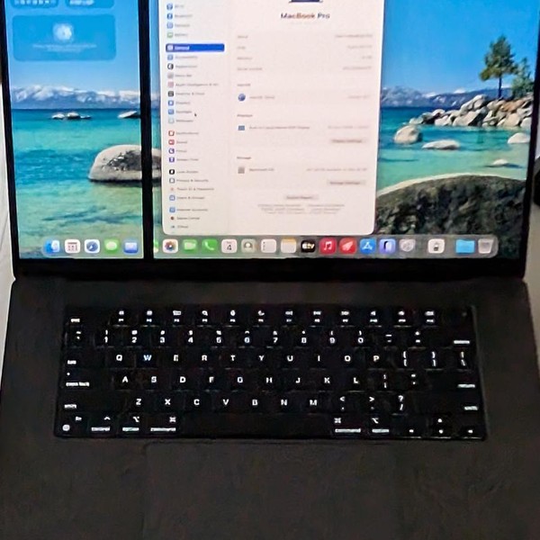 MacBook Pro Late 2023 (M3) - 16 inch - 512 GB, Black, 18 GB, Apple M3 Pro 12-core, 18-core GPU