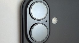 Mint
													Apple iPhone 16 - Unlocked, Black, 128 GB, A3081, photo 4 of 11