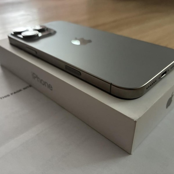 Apple iPhone 16 Pro Max - Unlocked, 256 GB, Natural, A3084