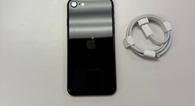 Mint
													Apple iPhone SE 3rd Gen 2022 - Unlocked, Midnight, 64 GB, A2595, photo 4 of 7