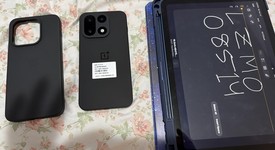 Mint
													OnePlus 15 - Unlocked Non-US, Infinite Black, 256 GB, 12 GB, photo 2 of 10