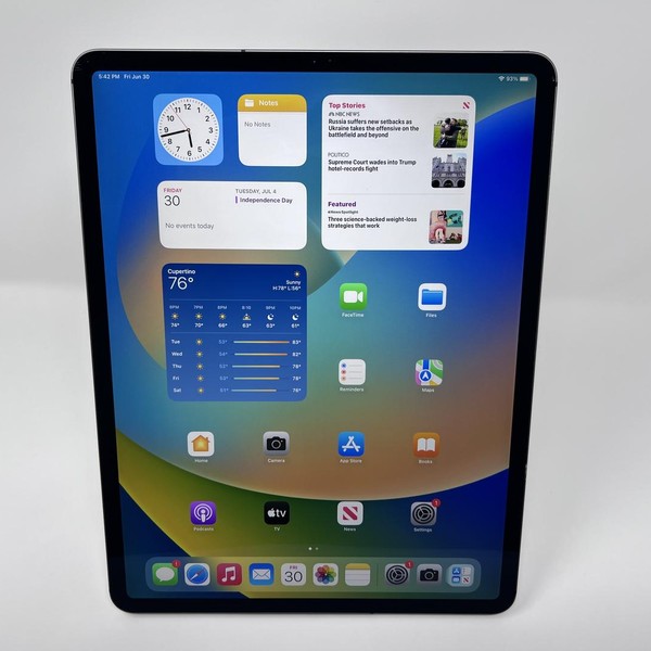 Apple iPad Pro 12.9 inch 3rd Gen 2018 - Unlocked, 64 GB, Gray, A2014