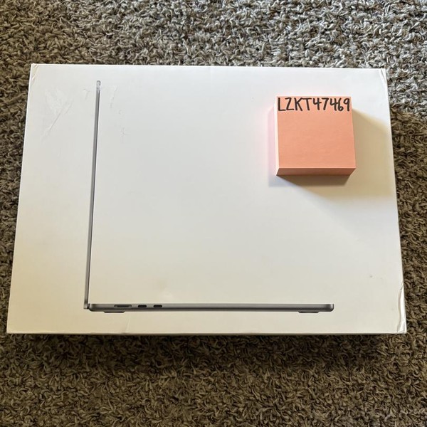 MacBook Air 2024 (M3) - 15 inch - 256 GB, Gray, 8 GB, Apple M3, 10-core GPU