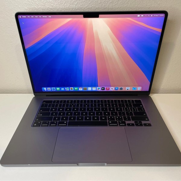 MacBook Air 2023 (M2) - 15 inch - 256 GB, Gray, 8 GB, Apple M2