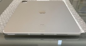 Mint
													Apple iPad Pro 12.9" 5th Gen 2021 - Unlocked, Silver, 512 GB, photo 3 of 6
