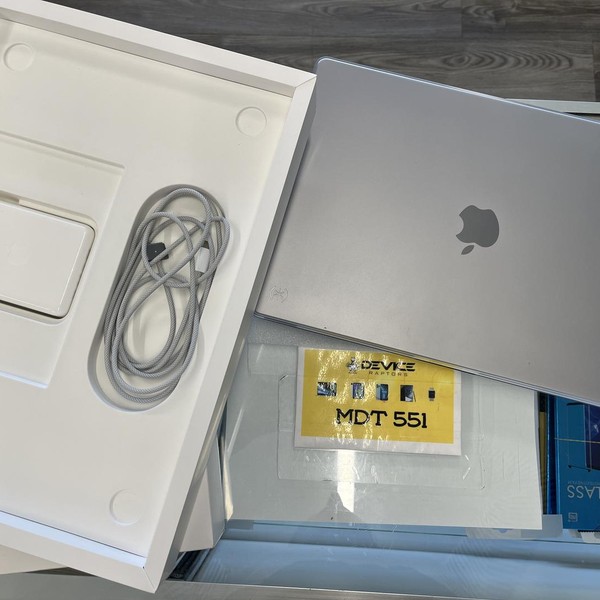 MacBook Pro 2023 - 16 inch - 512 GB, Gray, 16 GB, Apple M2 Pro 12-core