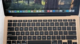 Good
													MacBook Air 2020 - 13" - I5, Gold, 512 GB, 8 GB, photo 2 of 9