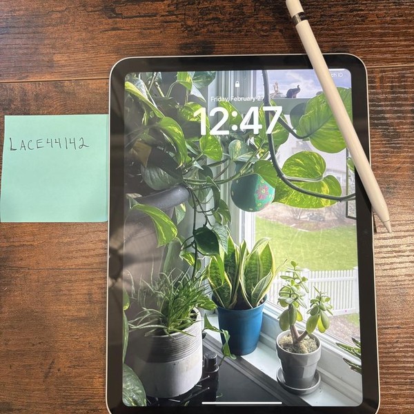 Apple iPad 10th Gen - Wi-Fi, 64 GB, Silver, A2696