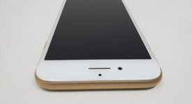 Good
													Apple iPhone 7 - Verizon, Gold, 32 GB, A1660, photo 5 of 6