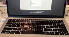 Good
													MacBook Air 2019 - 13" - I5, Silver, 128 GB, 8 GB, photo 2 of 5