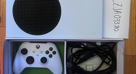 Mint
													Xbox Series S (2020) - White, 512 GB, photo 1 of 12