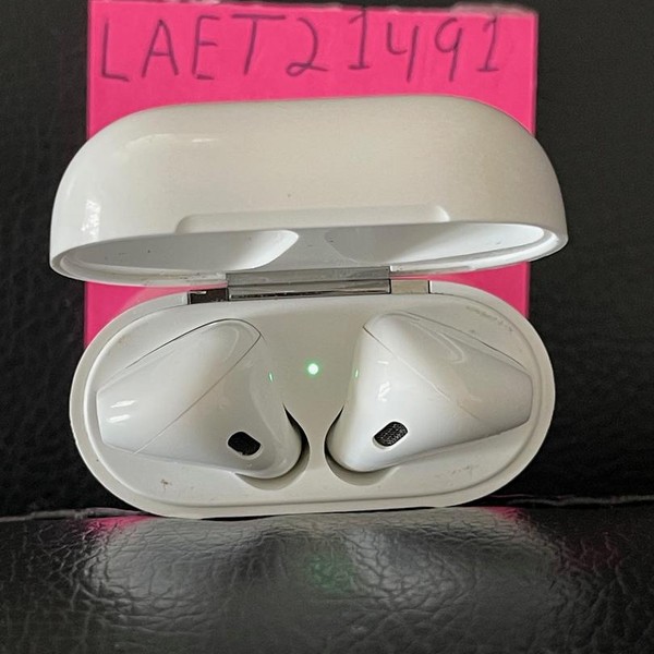 Apple AirPods (2nd Gen) - Lightning Case