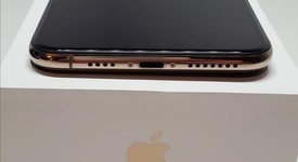Mint
													Apple iPhone Xs Max - Unlocked, Gold, 64 GB, A1921, photo 3 of 13