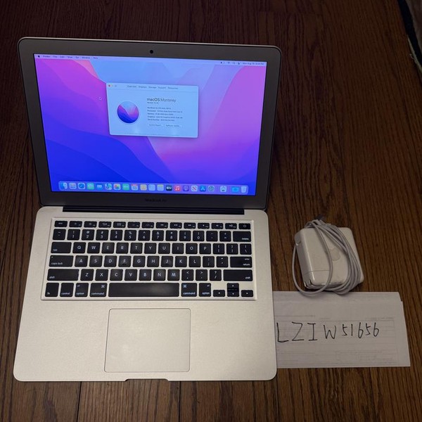 MacBook Air 2017 - 13 inch - 128 GB, Silver, 8 GB, Intel Core i5