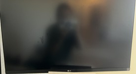 Mint
													LG Monitor, photo 1 of 2