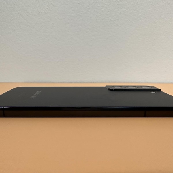 Samsung Galaxy S22 - Unlocked, 256 GB, Black, 8 GB, SM-S901U1