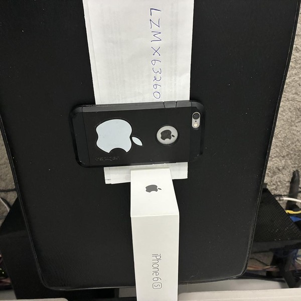 Apple iPhone 6S - Unlocked, 32 GB, Silver, A1633