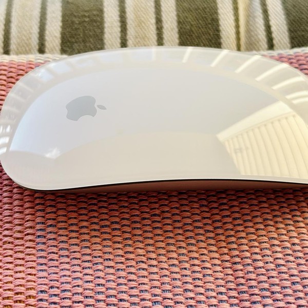Apple Magic Mouse - White