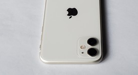 Good
													Apple iPhone 11 - AT&T, White, 64 GB, A2111, photo 4 of 13