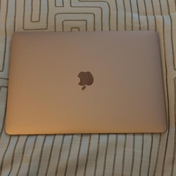 MacBook Air 2020 - 13 inch - 512 GB, Gold, 8 GB, Apple M1