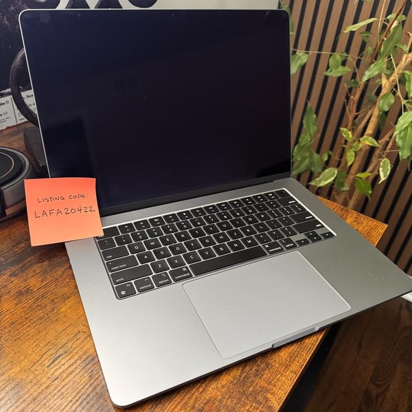 MacBook Air 2023 (M2) - 15 inch - 1 TB, Silver, 16 GB, Apple M2