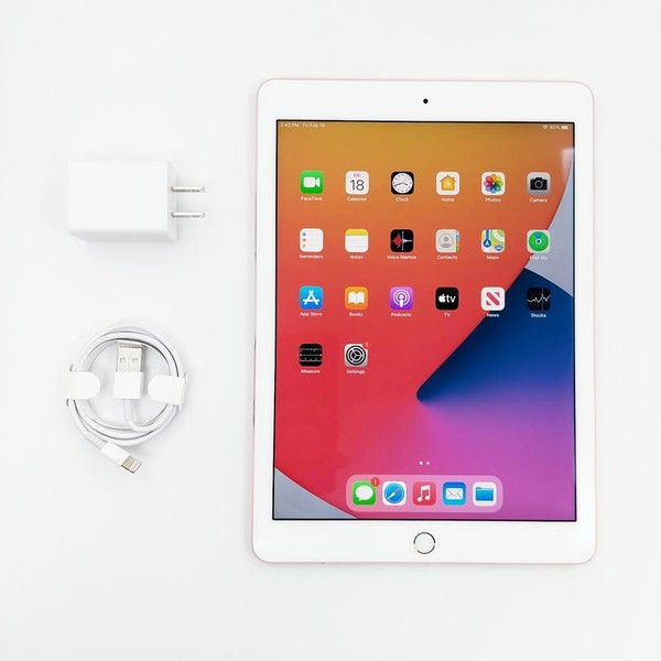 Apple iPad Pro 9.7 inch - Wi-Fi, 32 GB, Rose Gold, A1673