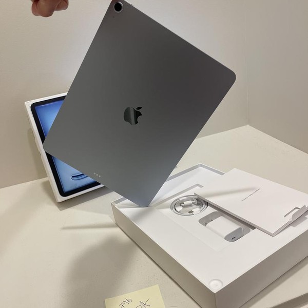 Apple iPad Air 13 inch (M3) 2025 - Wi-Fi, 128 GB, Blue