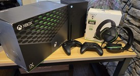 Mint
													Xbox Series X (2020) - Black, 1 TB, standard, photo 1 of 9