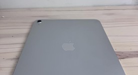 Mint
													Apple iPad 10th Gen - Unlocked, Silver, 64 GB, A2757, photo 4 of 7