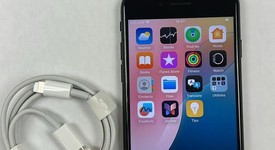 Mint
													Apple iPhone SE 3rd Gen 2022 - Unlocked, Midnight, 64 GB, A2595, photo 2 of 10