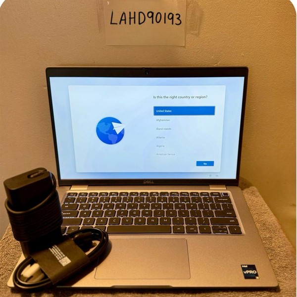Dell Latitude 5440 - 256 GB, Silver, 16 GB, Intel Core i5, FHD