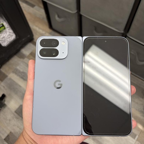 Google Pixel 10 Pro Fold - Unlocked, 256 GB, Moonstone, GU0NP