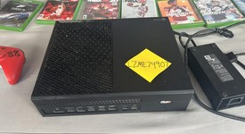 Good
													Xbox One (2013) - Black, 1 TB, photo 2 of 3