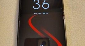 Good
													Motorola Razr Plus (2023) - AT&T, Black, 256 GB, 8 GB, photo 1 of 9