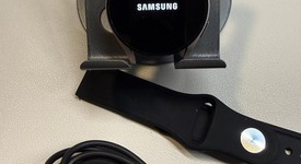 Good
													Samsung Galaxy Watch5 - Unlocked, Gold, 40mm, photo 5 of 6