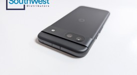 Mint
													Google Pixel 8a - Unlocked, Obsidian, 256 GB, 8 GB, GKV4X, Sub-6 5G, photo 3 of 8