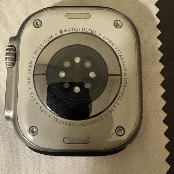 Apple Watch Ultra 49mm - Unlocked, Titanium, A2622