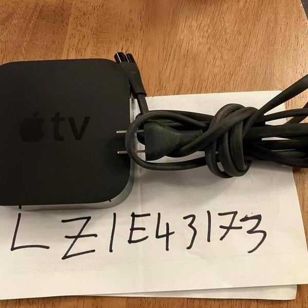 Apple TV HD 4th Gen (2015) - 32 GB