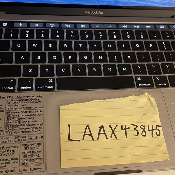 MacBook Pro 2018 (With Touch Bar) - 13 inch - I7, Gray, 1 TB, 16 GB