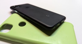 Good
													Google Pixel 4a 5G - Unlocked, Black, 128 GB, 6 GB, G025E, photo 3 of 4