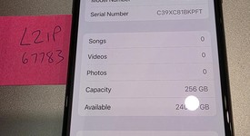 Good
													Apple iPhone Xs - Unlocked, Gray, 256 GB, A1920, photo 3 of 9