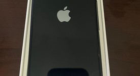 Mint
													Apple iPhone SE 3rd Gen 2022 - Unlocked, Midnight, 64 GB, A2595, photo 4 of 8