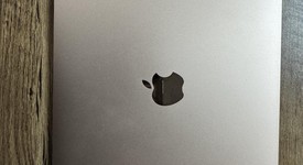 Fair
													MacBook Air 2018 - 13" - I5, Gold, 128 GB, 8 GB, photo 1 of 3