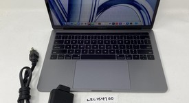 Fair
													MacBook Pro 2017 (With Touch Bar) - 13" - I5, Gray, 256 GB, 8 GB, photo 2 of 10