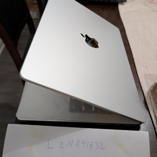 MacBook Pro Late 2023 (M3) - 14 inch - 1 TB, Silver, 36 GB, Apple M3 Pro 12-core, 18-core GPU