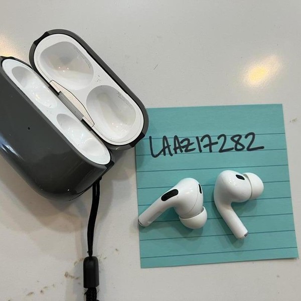 Apple AirPods Pro 2 - USB-C
